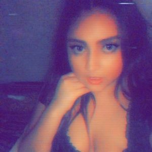 Meet your Posher, Crystal